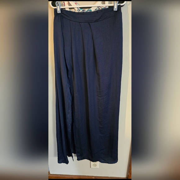 Beautiful Tank (M) and Midi/Maxi Skirt (L) Outfit - Picture 5 of 5